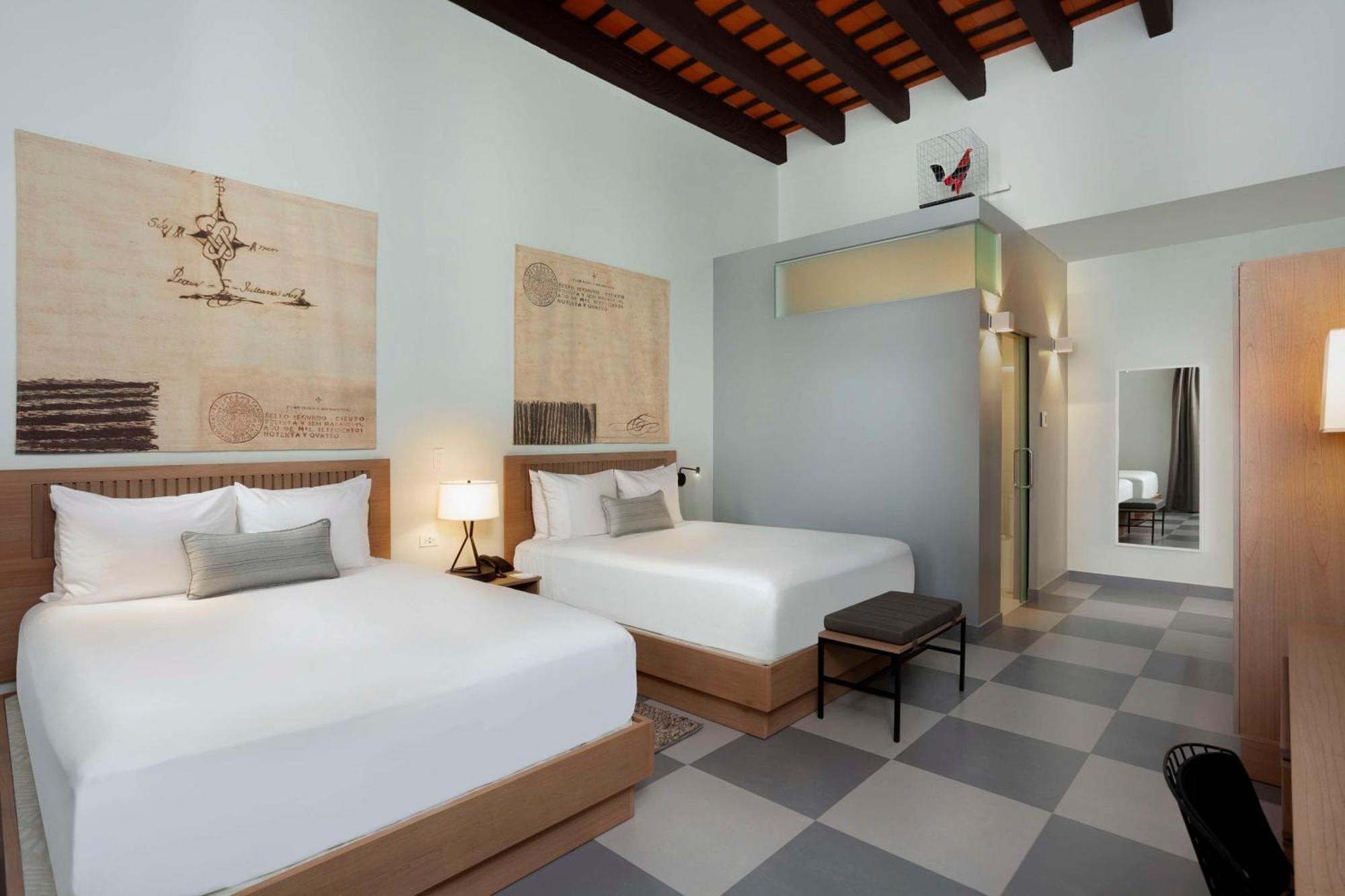 Palacio Provincial San Juan, Adults Only, Curio Collection By Hilton Luaran gambar