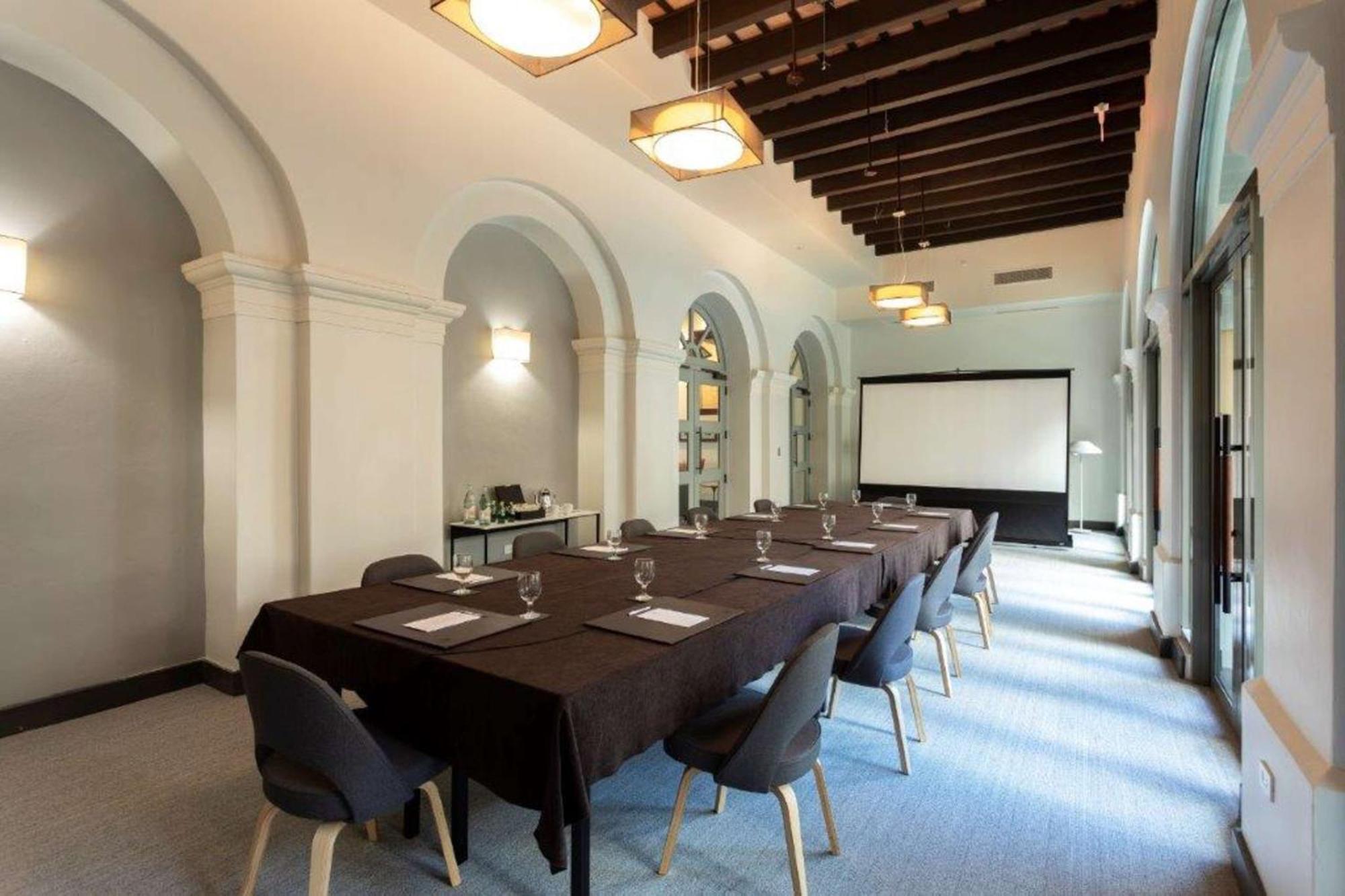 Palacio Provincial San Juan, Adults Only, Curio Collection By Hilton Luaran gambar