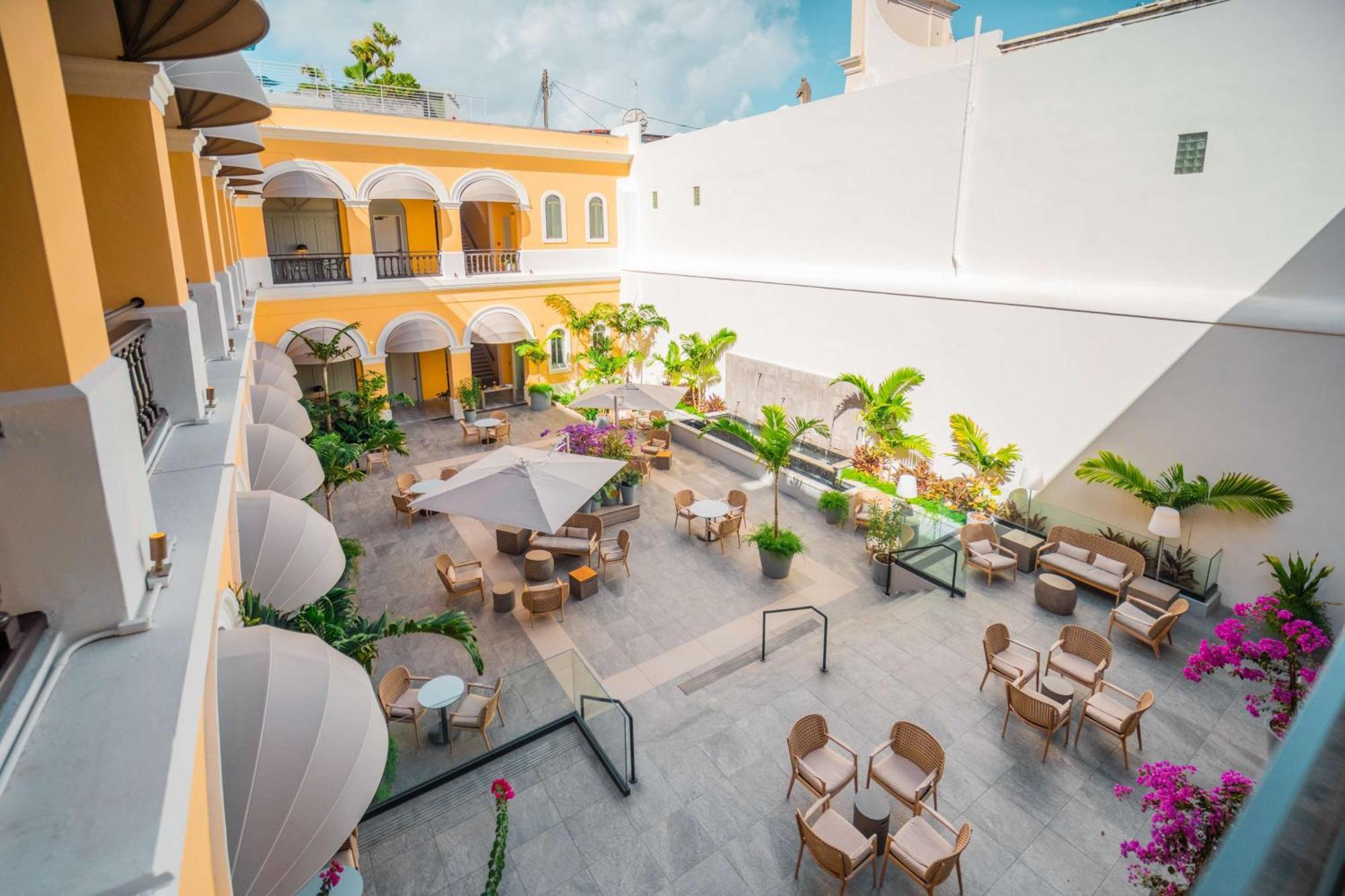 Palacio Provincial San Juan, Adults Only, Curio Collection By Hilton Luaran gambar