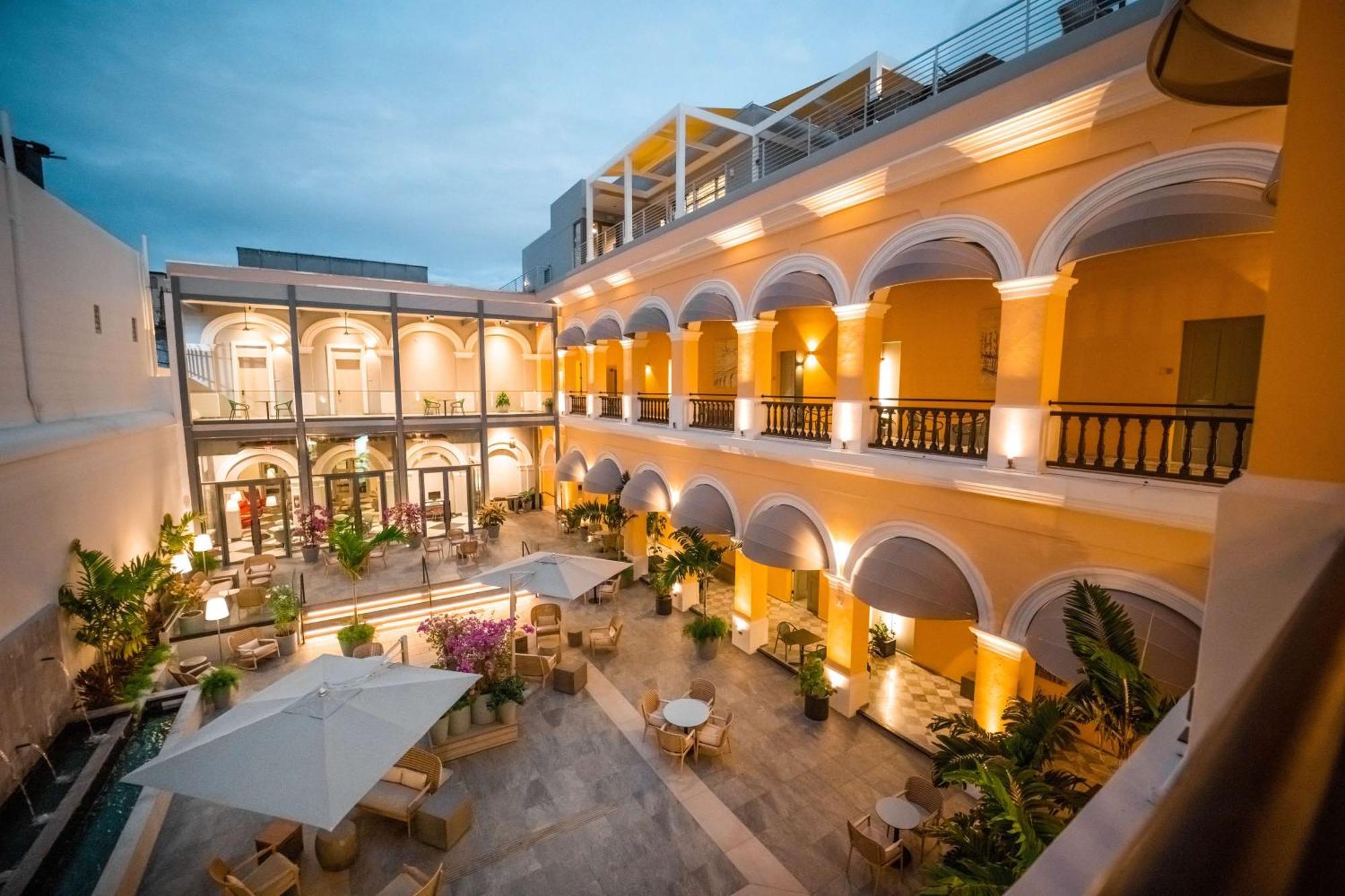 Palacio Provincial San Juan, Adults Only, Curio Collection By Hilton Luaran gambar