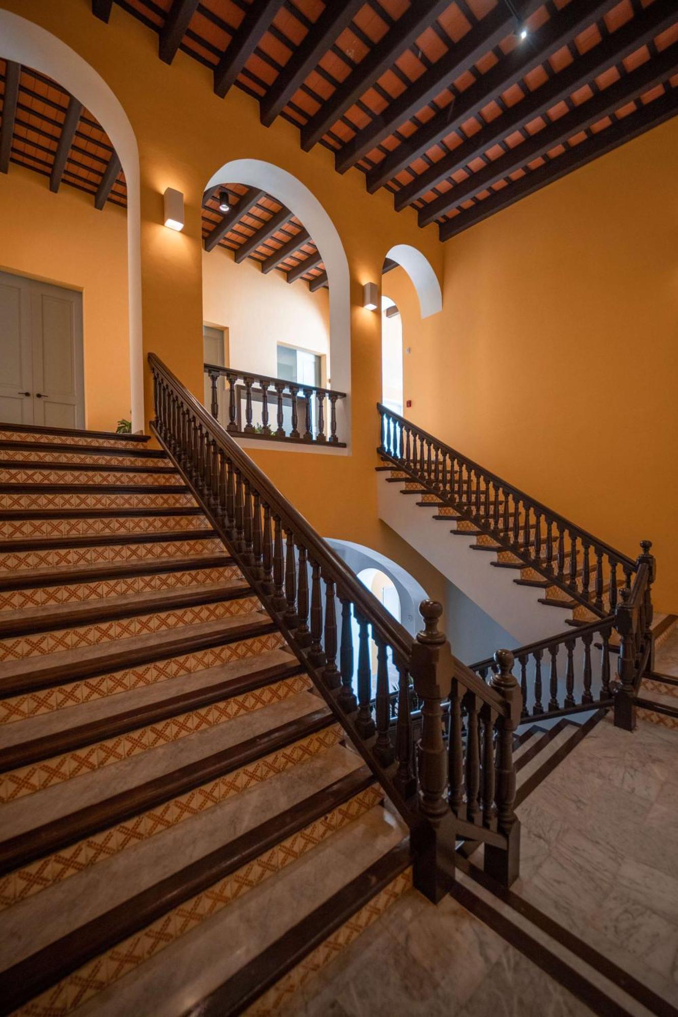 Palacio Provincial San Juan, Adults Only, Curio Collection By Hilton Luaran gambar