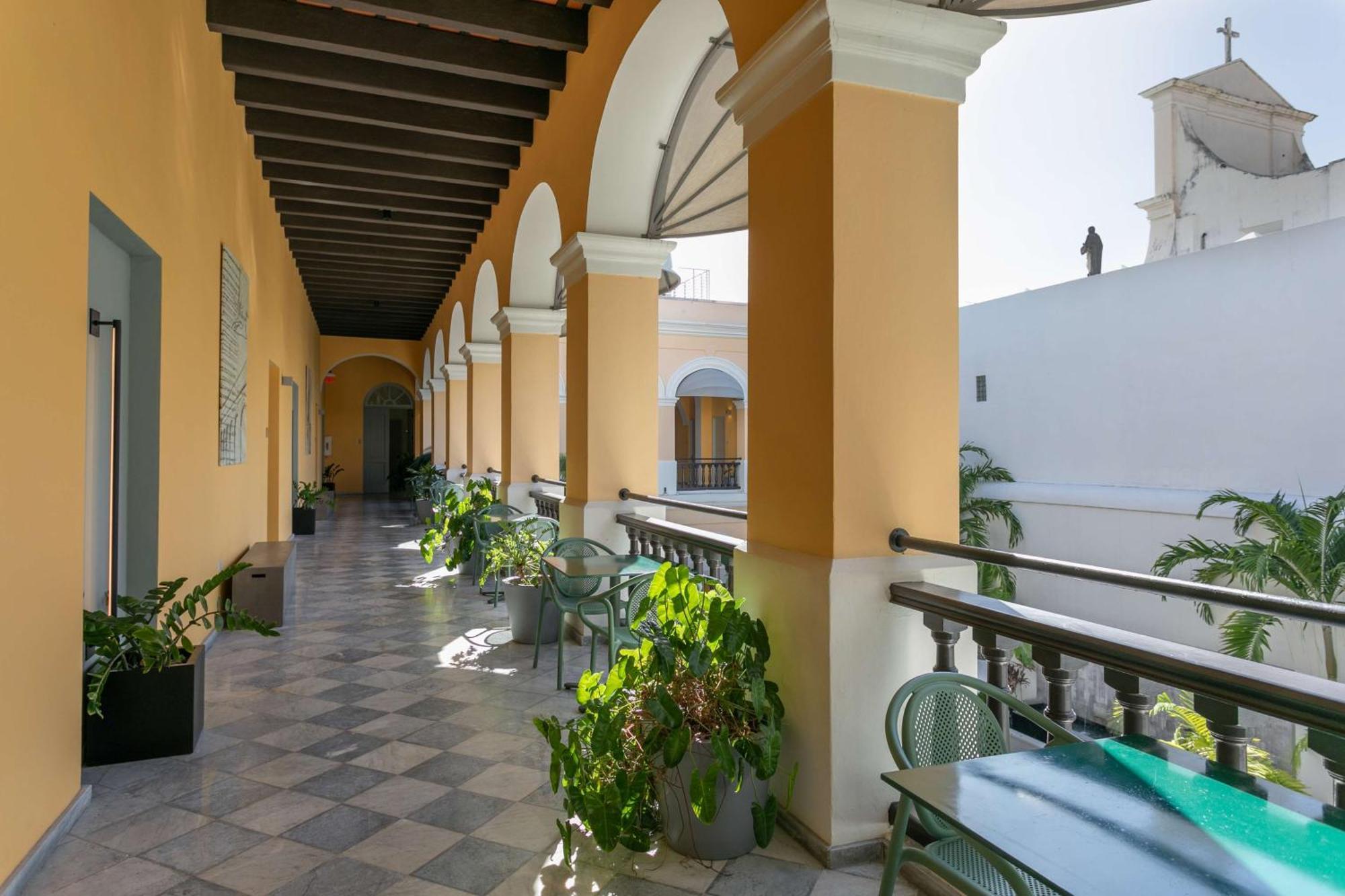 Palacio Provincial San Juan, Adults Only, Curio Collection By Hilton Luaran gambar