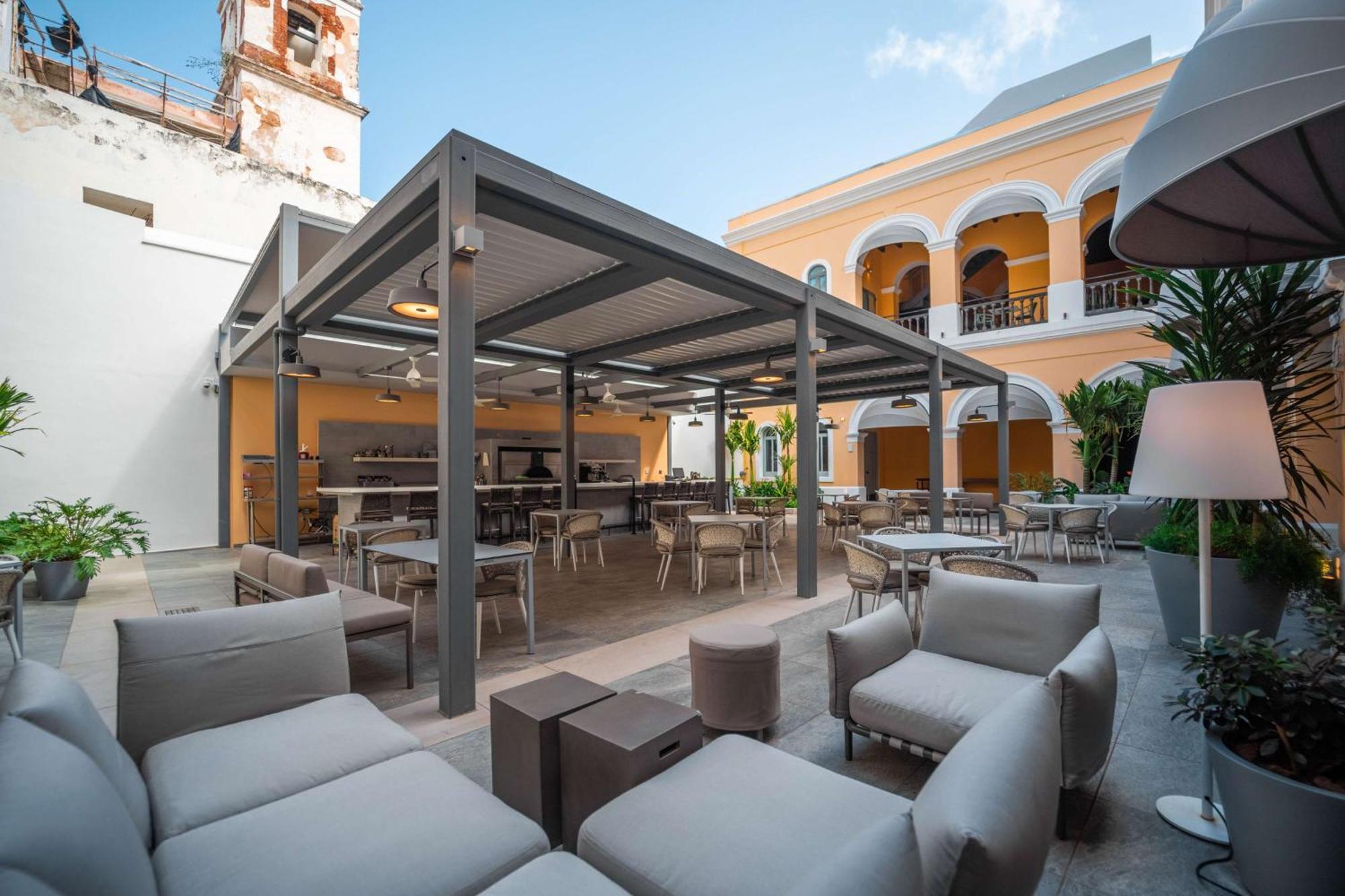 Palacio Provincial San Juan, Adults Only, Curio Collection By Hilton Luaran gambar